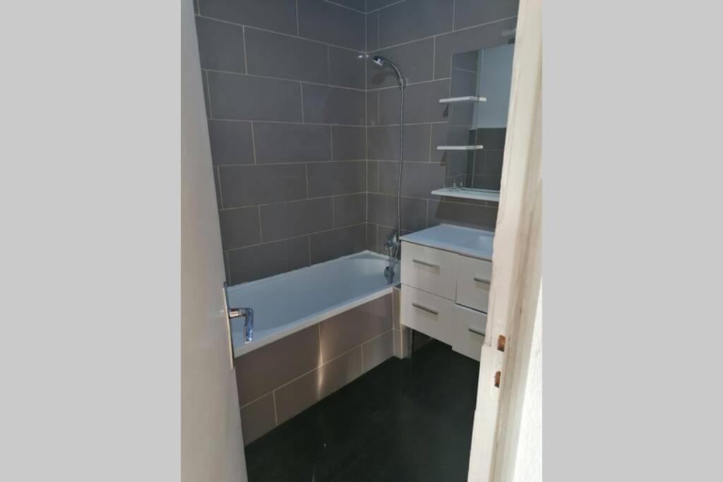 Appartement Meuble A Villeneuve Les Maguelone ภายนอก รูปภาพ